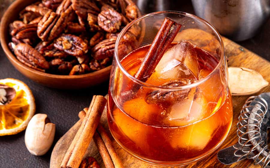 5 Easy Autumn Cocktail Recipes - Clearer Twist